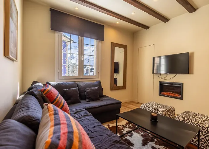 Lujo A Pie De Pista En Plaza Andalucía, *