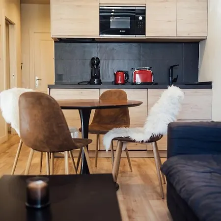 Apartment Lujo A Pie De Pista En Plaza Andalucia, *